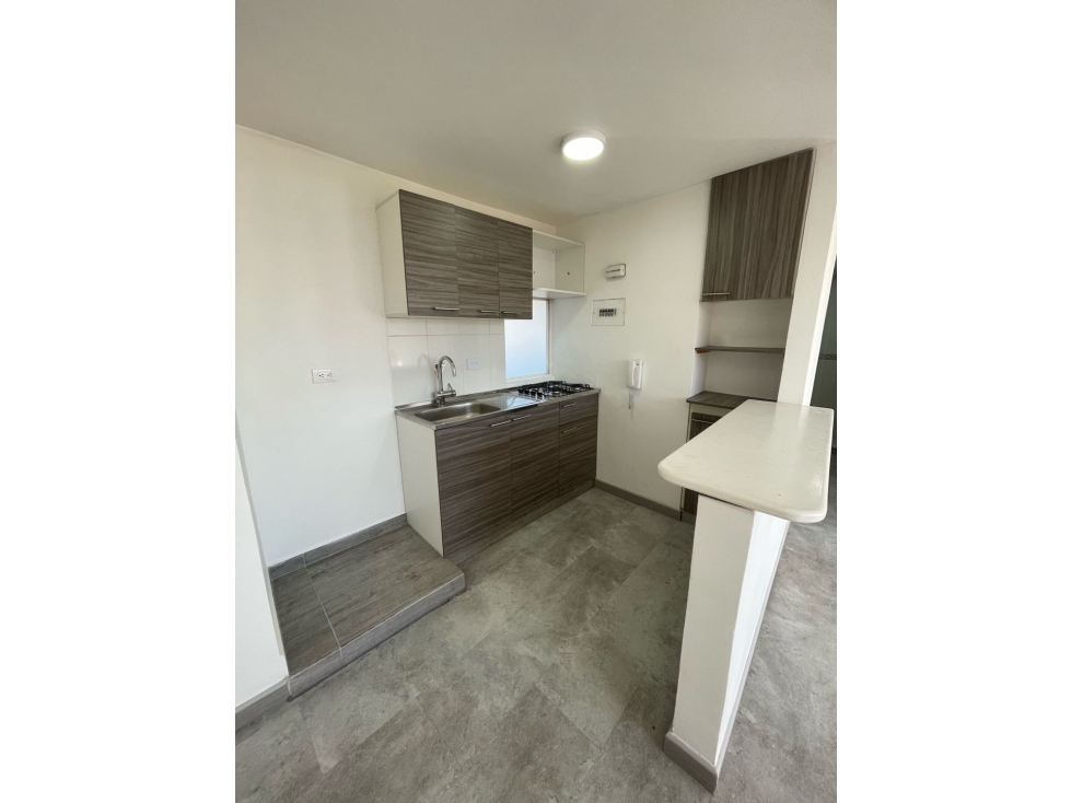 ARRIENDO LINDO APARTAMENTO EN LA FLORESTA