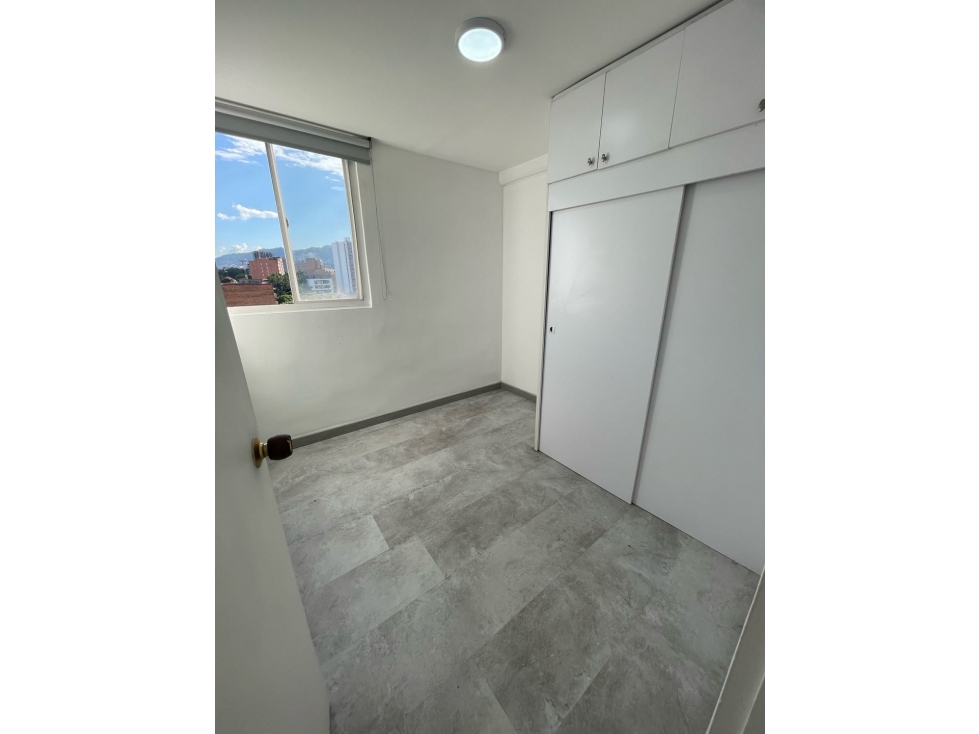 ARRIENDO LINDO APARTAMENTO EN LA FLORESTA — foto 4