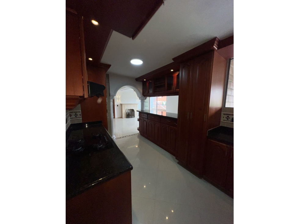 ARRIENDO APARTAMENTO EN LA LOMA DE LOS BERNAL — foto 5