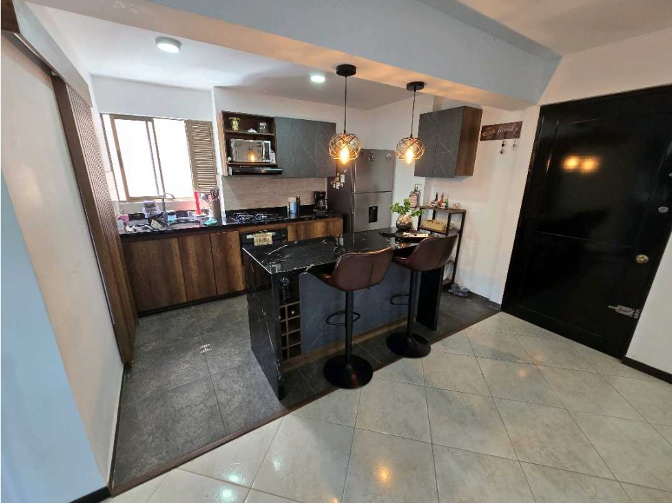 ARRIENDO APARTAMENTO EN LA LOMA DE LOS BERNAL
