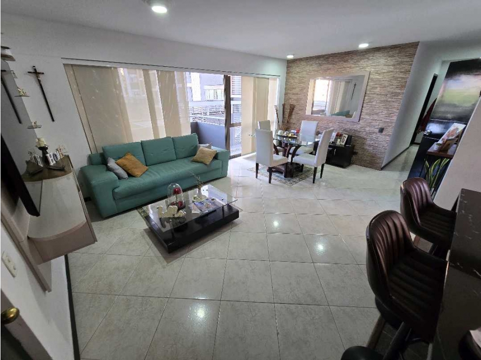 ARRIENDO APARTAMENTO EN LA LOMA DE LOS BERNAL — foto 2