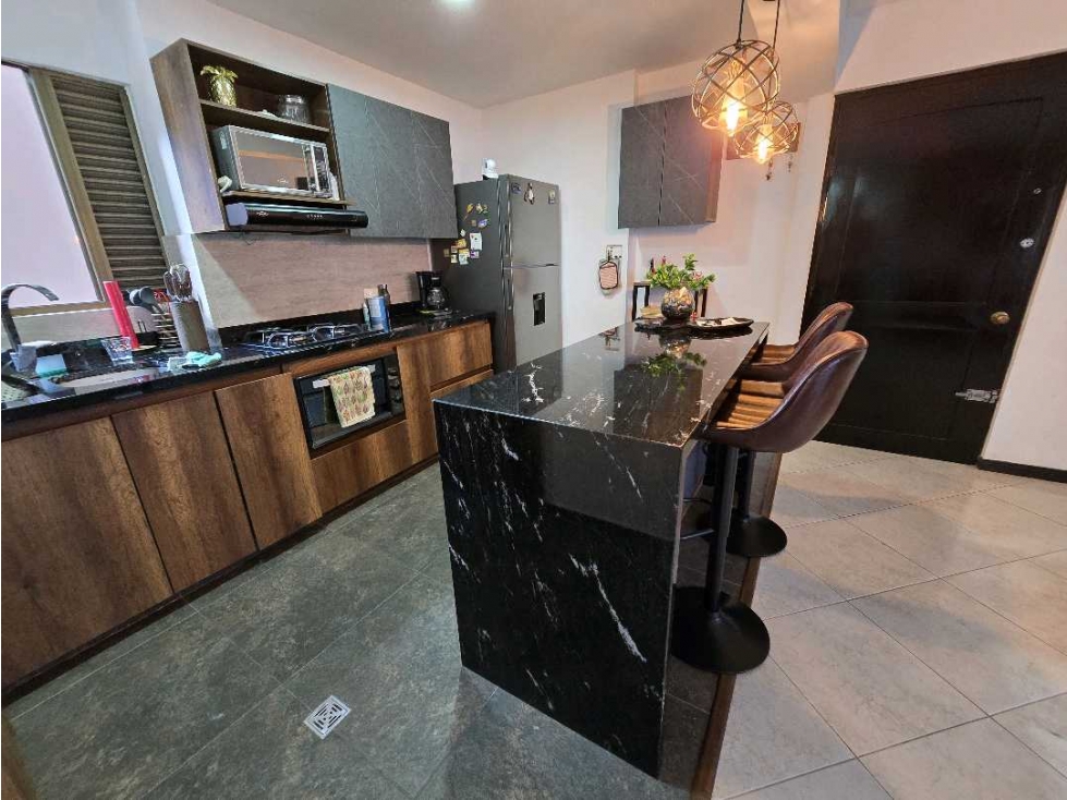 ARRIENDO APARTAMENTO EN LA LOMA DE LOS BERNAL — foto 4