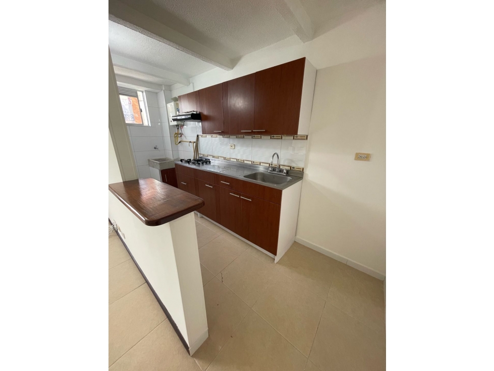 ARRIENDO APARTAMENTO EN LA LOMA DE LOS BERNAL