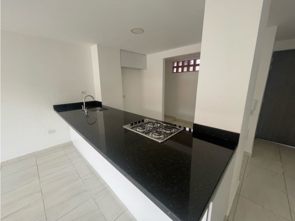 Arriendo apartamento en Laureles