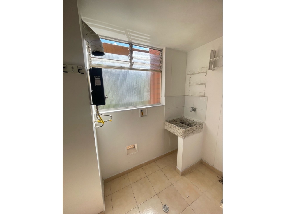 ARRIENDO APARTAMENTO EN LAURELES — foto 3