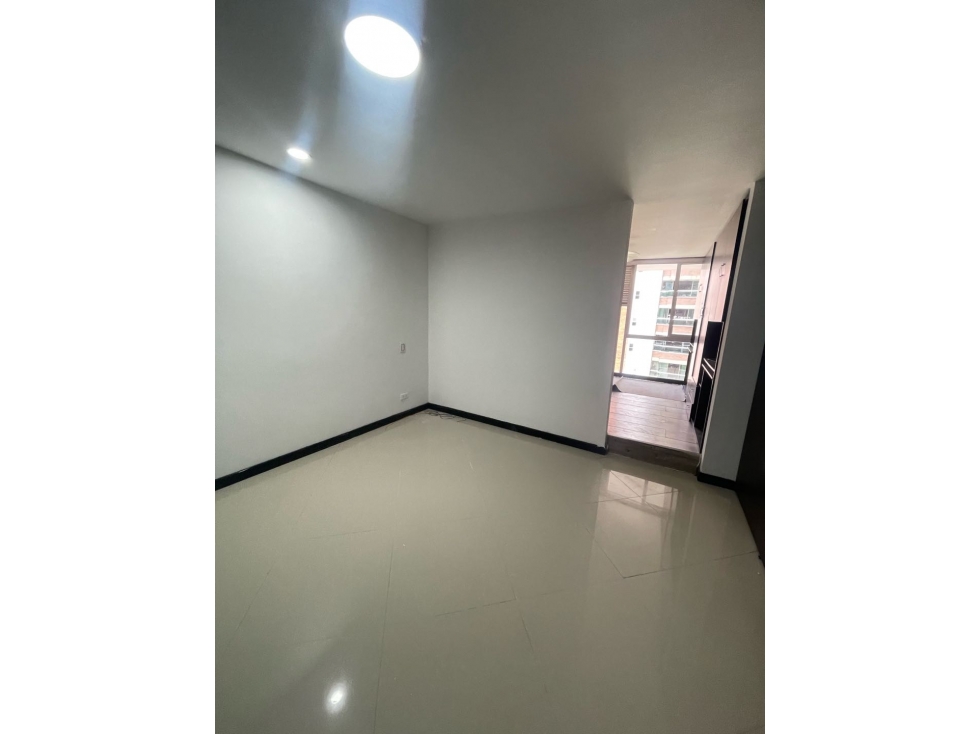 ARRIENDO HERMOSO APARTAMENTO DUPLEX EN LAURELES — foto 5