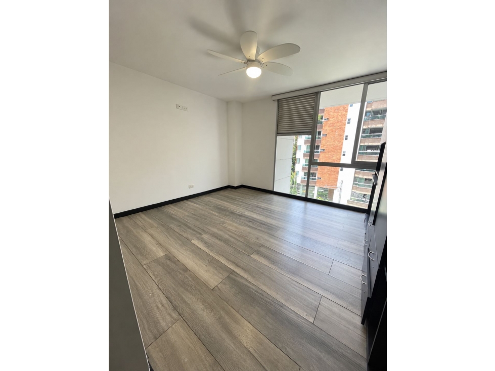 ARRIENDO HERMOSO APARTAMENTO DUPLEX EN LAURELES — foto 6