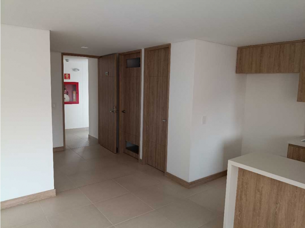 Arriendo apartamento en Laureles para estrenar — foto 5