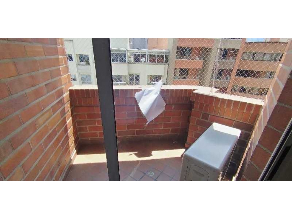Arriendo apartamento en laureles — foto 6