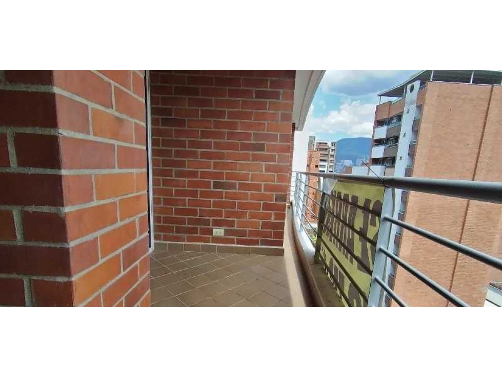 Arriendo apartamento en laureles — foto 5