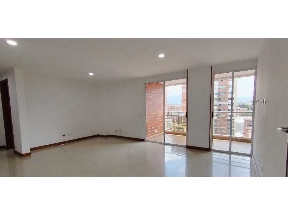 Arriendo apartamento en laureles — foto 6