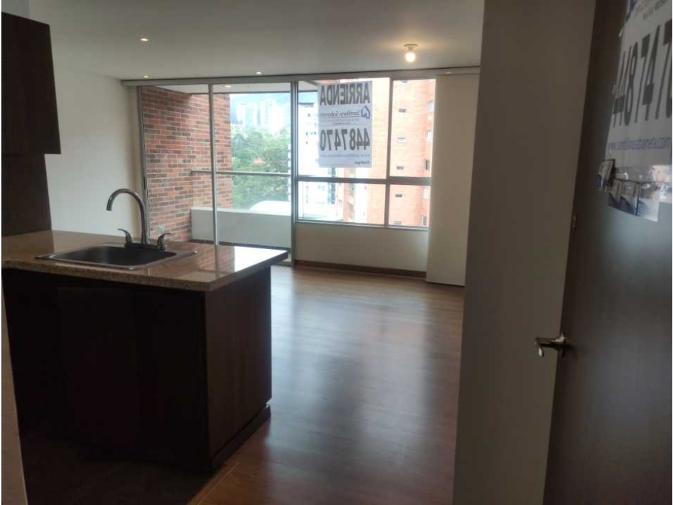 Arriendo apartamento en Loma del Esmeraldal P10 C7250314