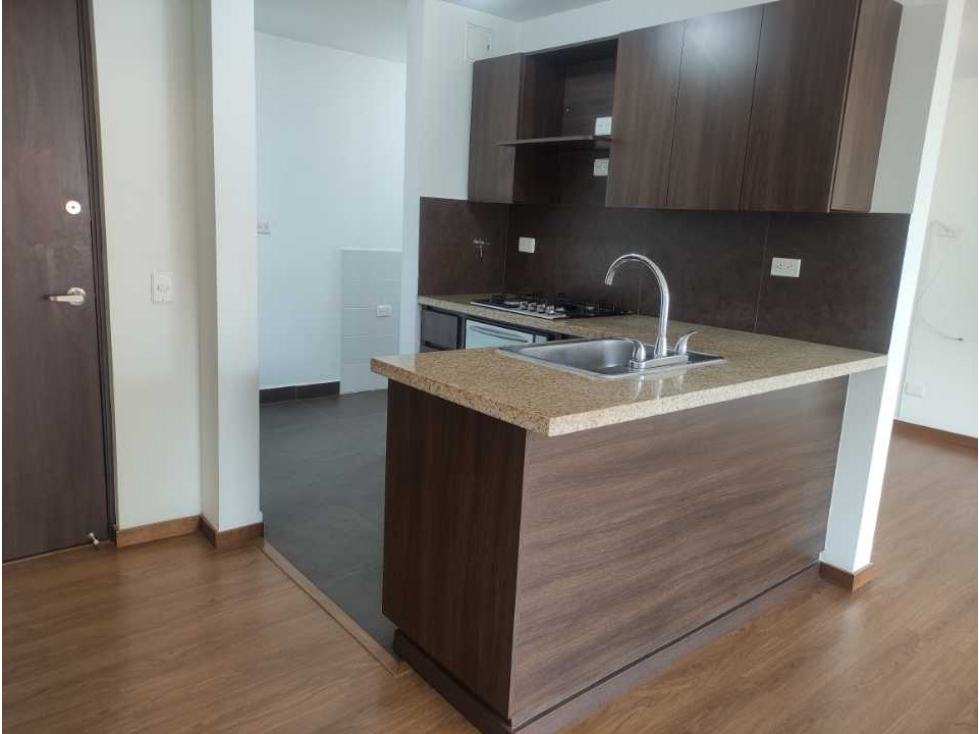 Arriendo apartamento en Loma del Esmeraldal P10 C7250314 — foto 3