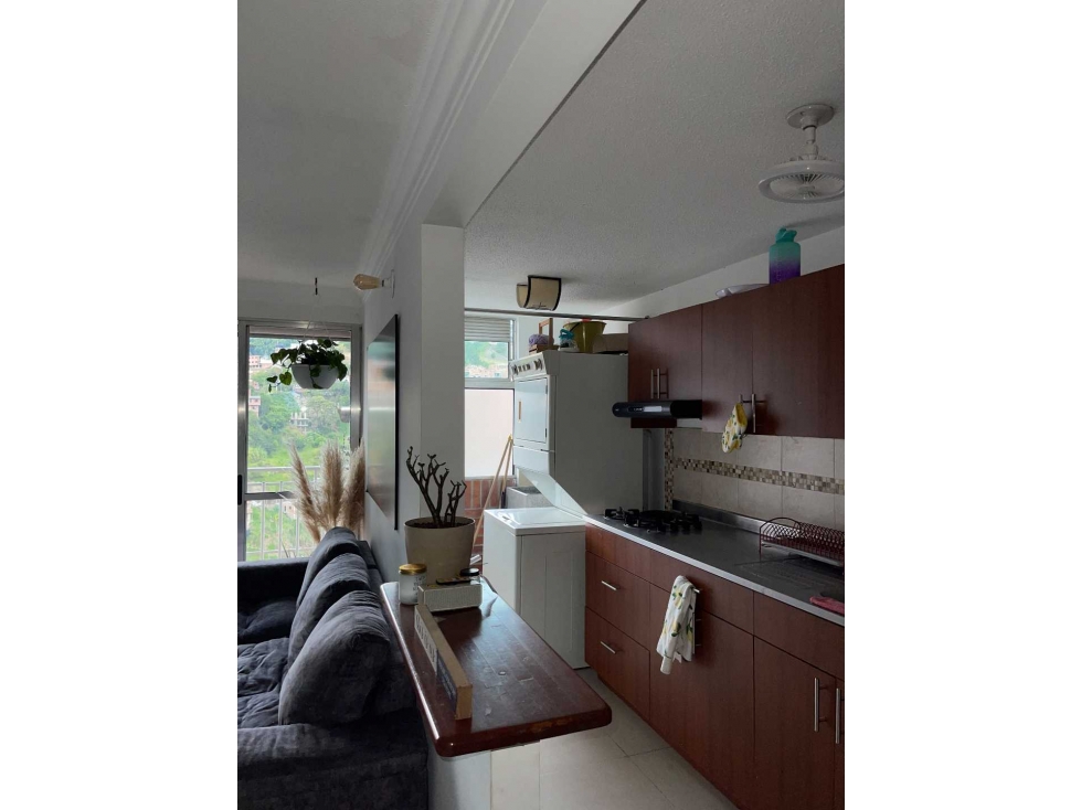 Arriendo apartamento en loma de los bernal — foto 2
