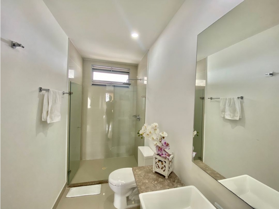 ARRIENDO EN ALTA MAR DE MARBELLA APARTAMENTO AMOBLADO CON DOS ALCOBAS — foto 6