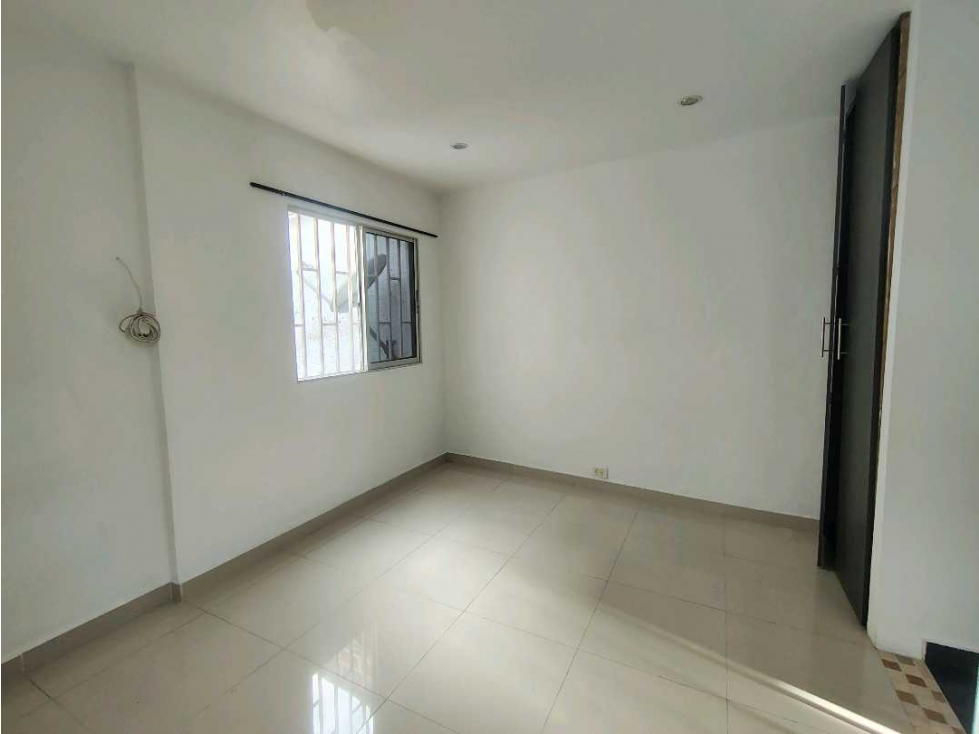 ARRIENDO APARTAMENTO EN MEDELLÍN SECTOR LAURELES,PARQUE LA MATEA — foto 4