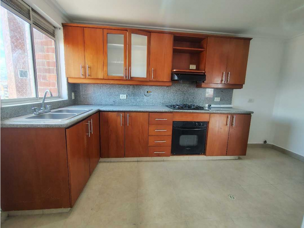 ARRIENDO APARTAMENTO EN MEDELLÍN SECTOR LAURELES SEGUNDO PARQUE — foto 4