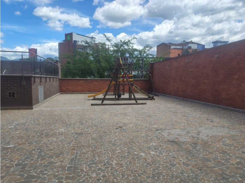 ARRIENDO APARTAMENTO EN MEDELLIN SECTOR LAURELES — foto 2