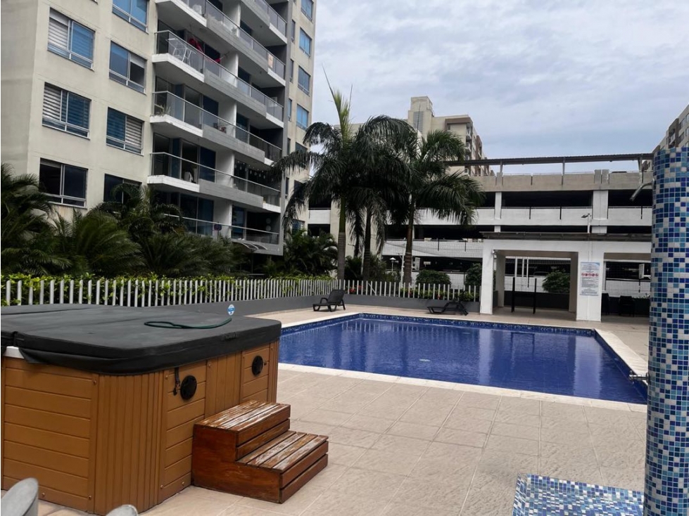 ARRIENDO APARTAMENTO EN MIRAMAR - 2