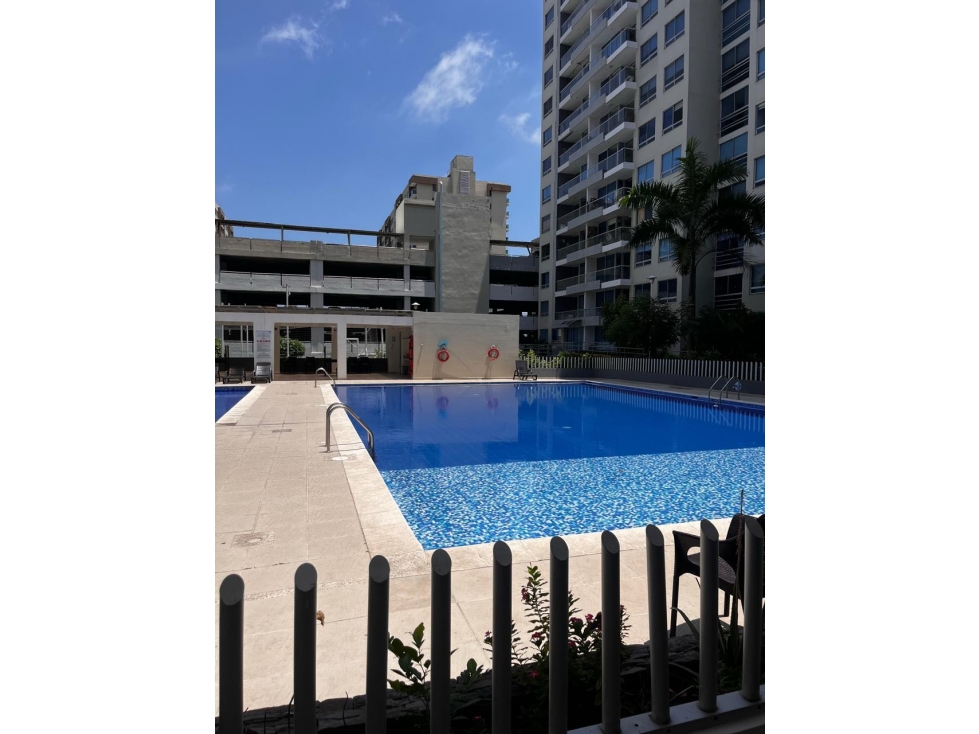 ARRIENDO APARTAMENTO EN MIRAMAR - 3