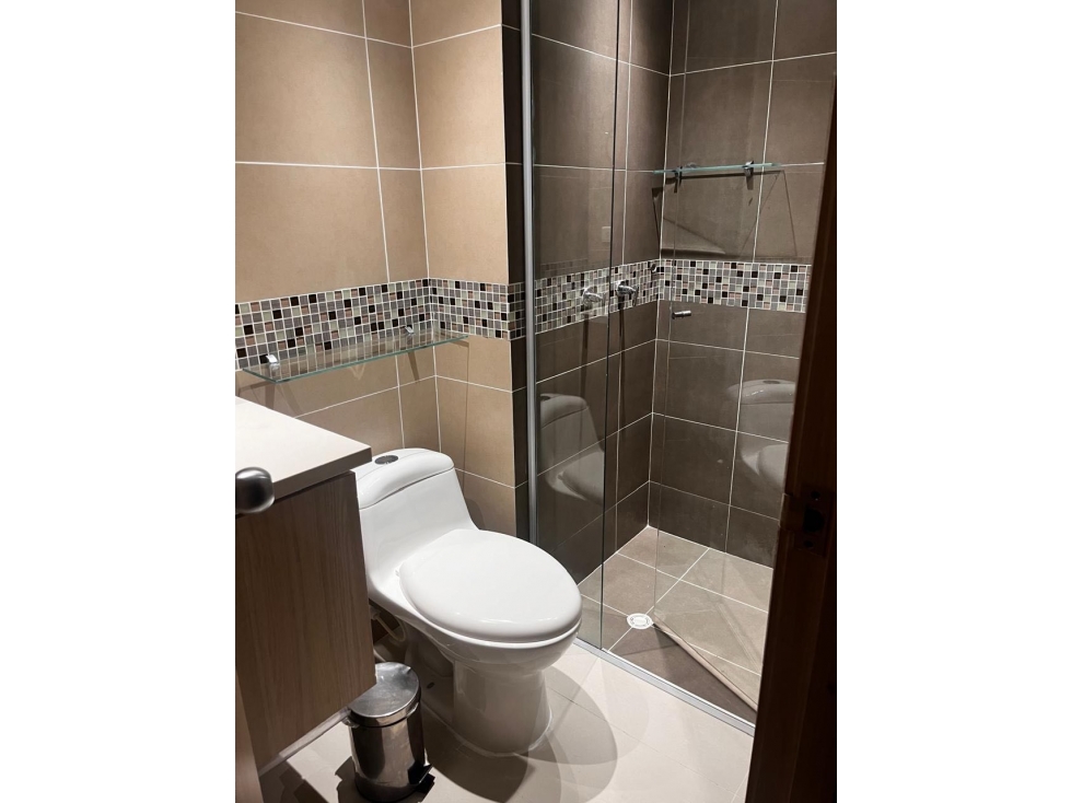 ARRIENDO APARTAMENTO EN MIRAMAR - 5