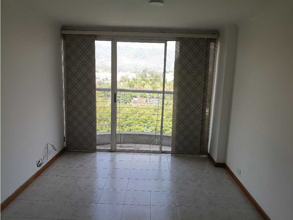 Arriendo apartamento en patio bonito