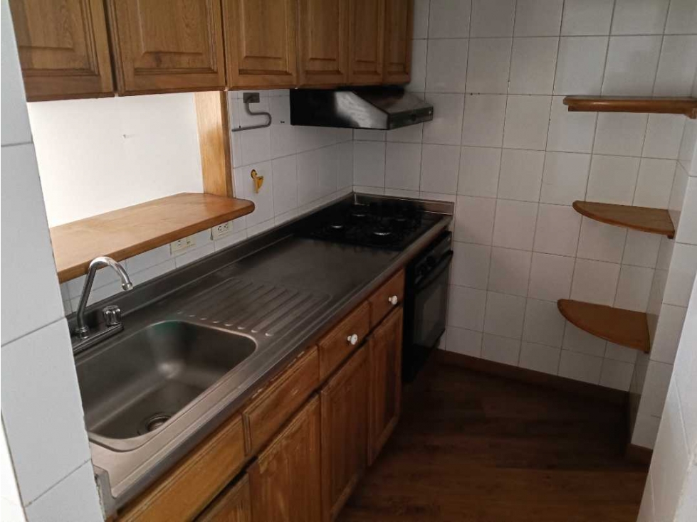 Arriendo apartamento en poblado patio bonito — foto 3