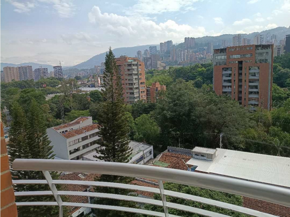 Arriendo apartamento en poblado patio bonito — foto 2