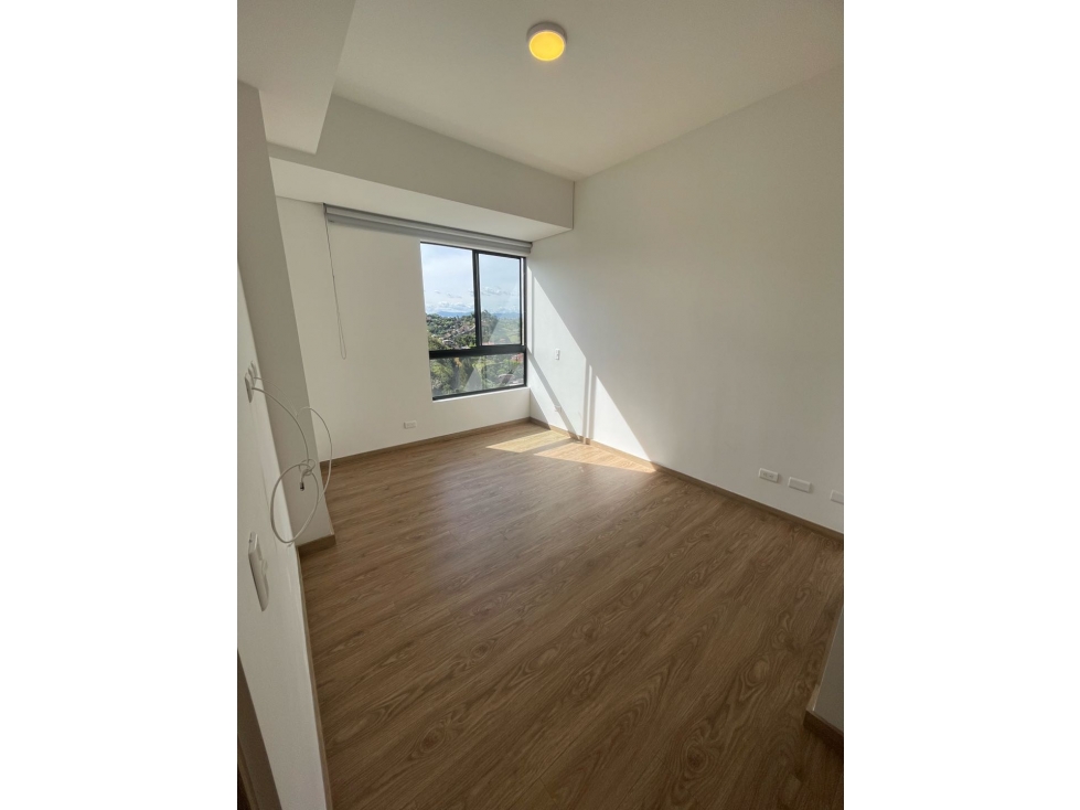 ARRIENDO APARTAMENTO CON ACABADOS DE LUJO EN RIONEGRO — foto 5
