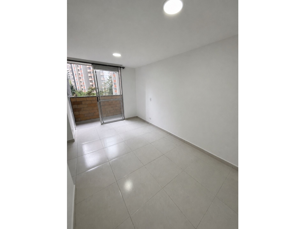 ARRIENDO APARTAMENTO EN ROBLEDO PAJARITO
