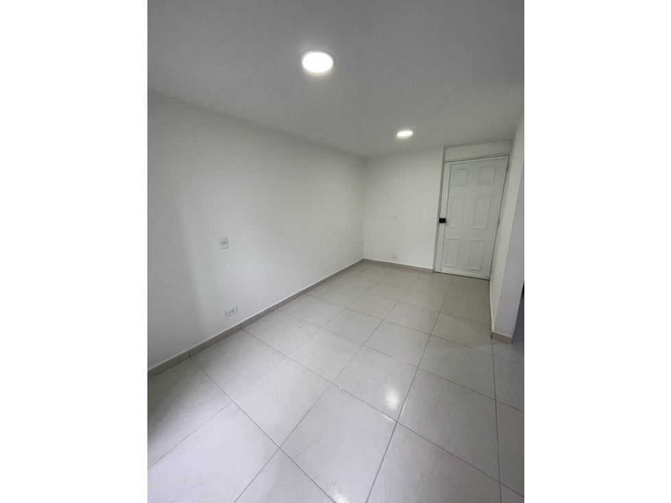 ARRIENDO APARTAMENTO EN ROBLEDO PAJARITO — foto 2