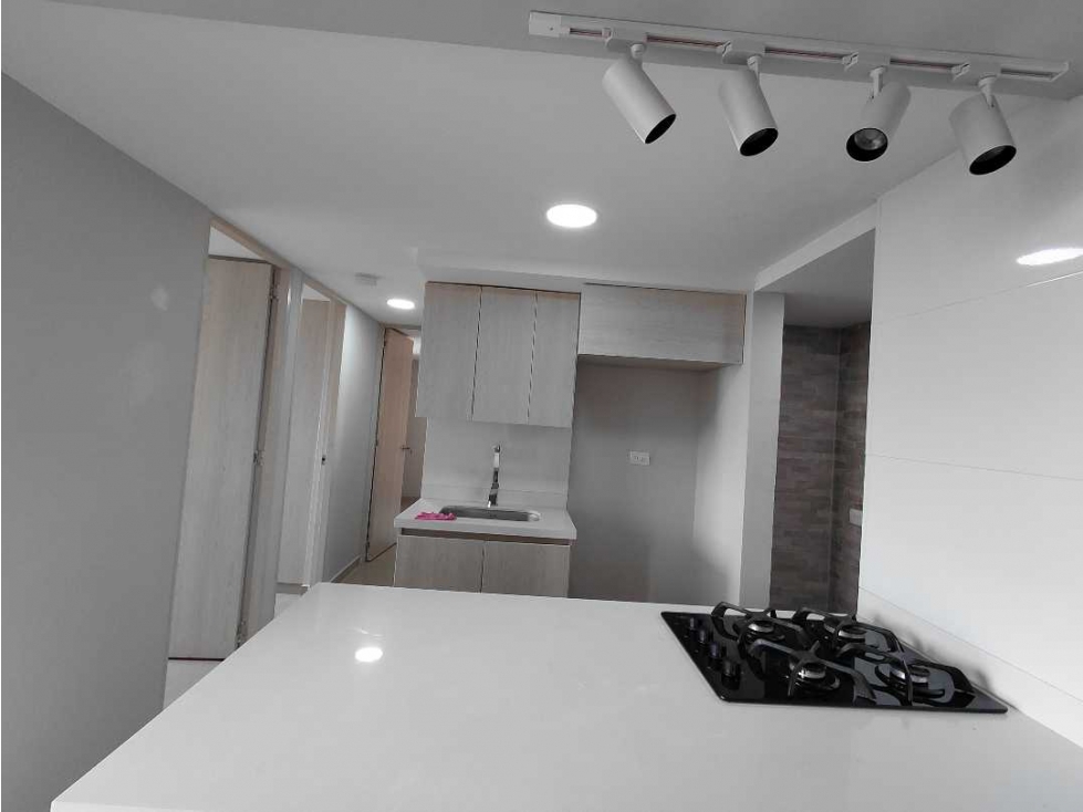 ARRIENDO APARTAMENTO EN ROBLEDO PAJARITO — foto 2