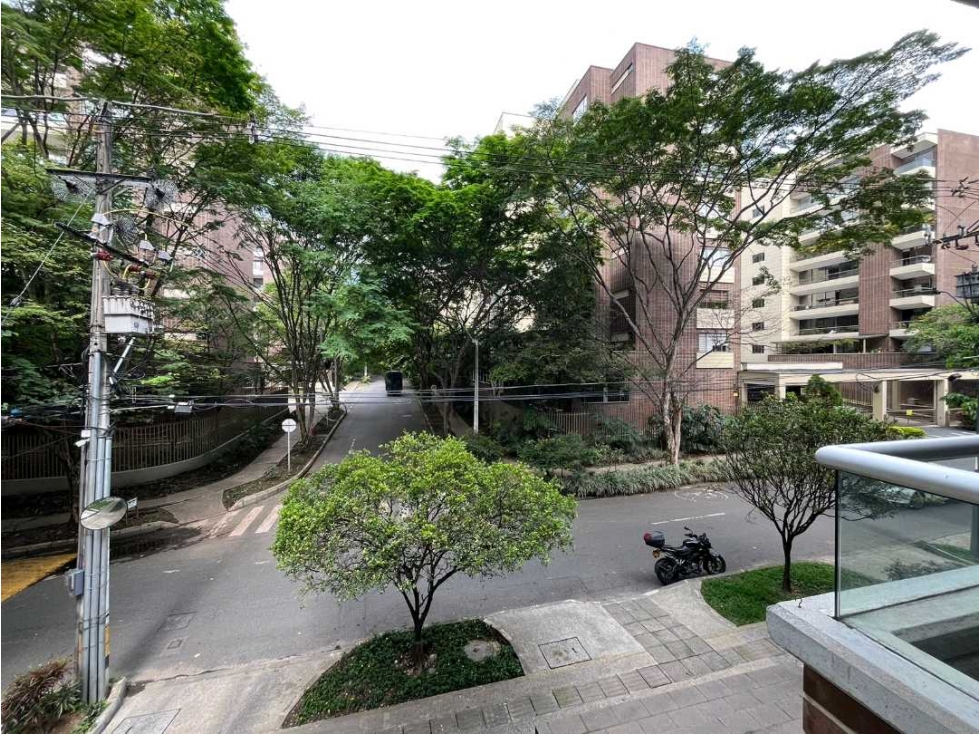 Arriendo Apartamento en Zuñiga Envigado. Piso 2. Ed sencillo — foto 2