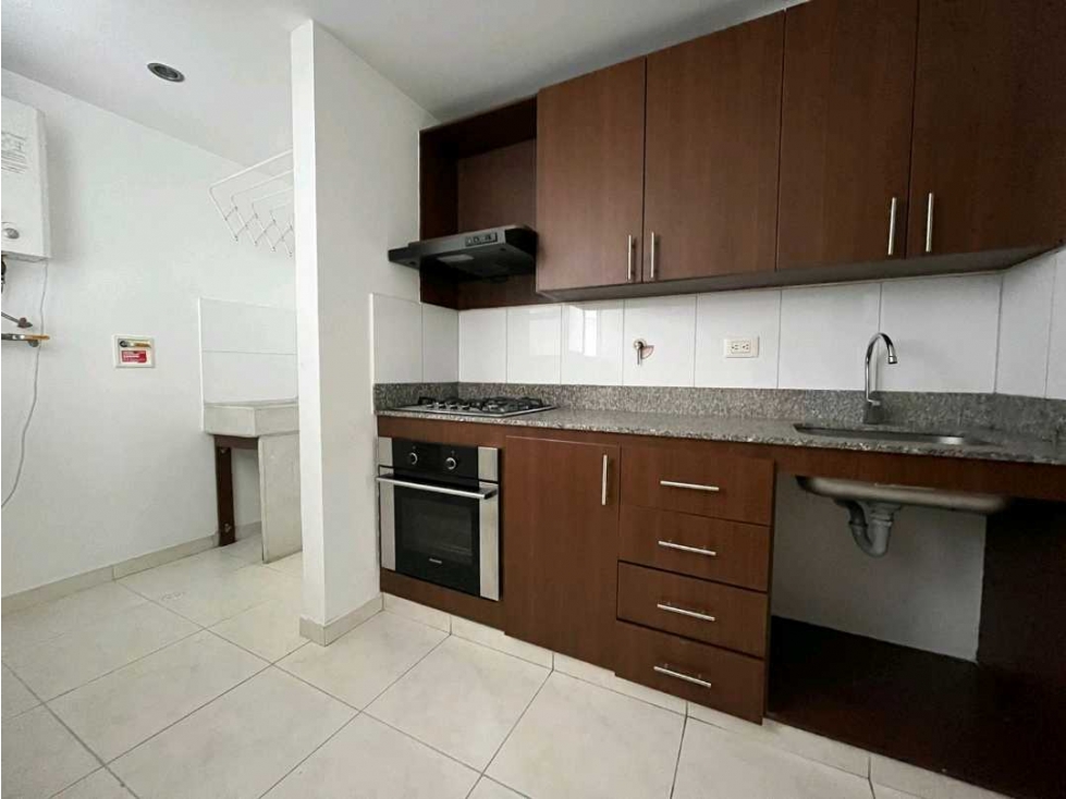 Arriendo Apartamento en Zuñiga Envigado. Piso 2. Ed sencillo — foto 4