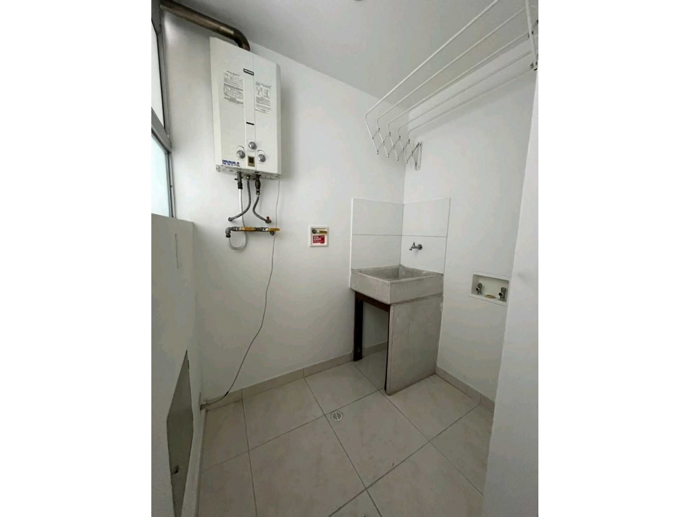 Arriendo Apartamento en Zuñiga Envigado. Piso 2. Ed sencillo — foto 5