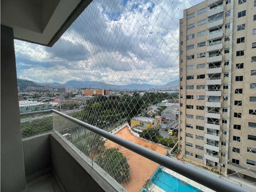 ARRIENDO APARTAMENTO ENVIGADO. CERCA C. Comercial VIVA — foto 3