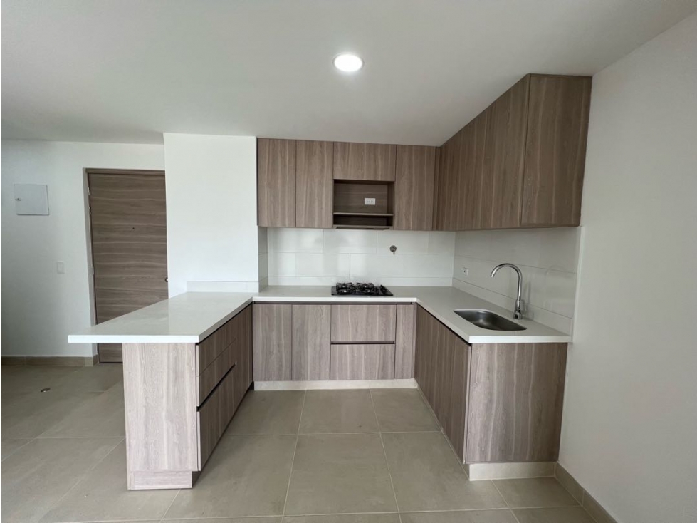 ARRIENDO APARTAMENTO ESTILO MARIPOSA EN SABANETA PARTE BAJA