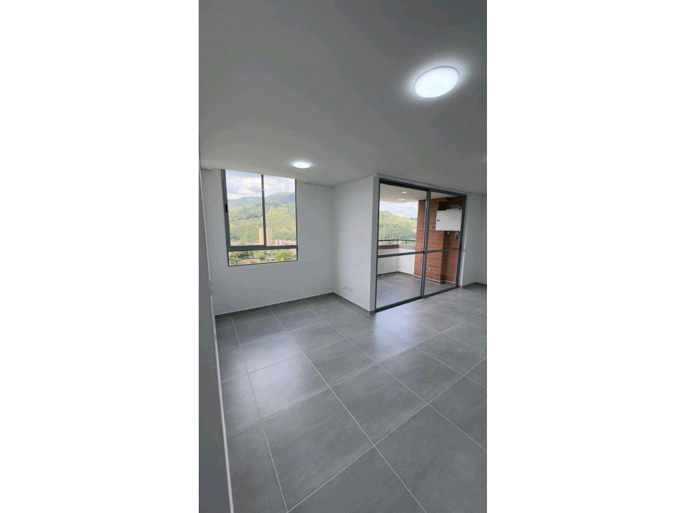Arriendo apartamento itagui suramerica,parqueadero privado,cuarto util — foto 3
