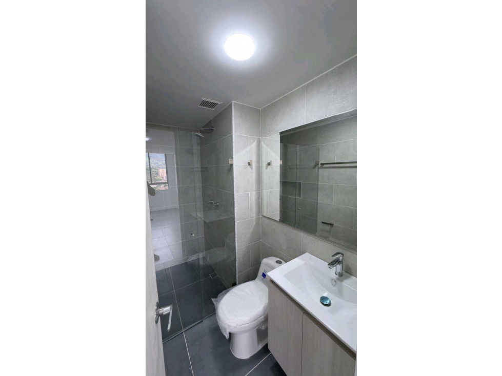 Arriendo apartamento itagui suramerica,parqueadero privado,cuarto util — foto 4