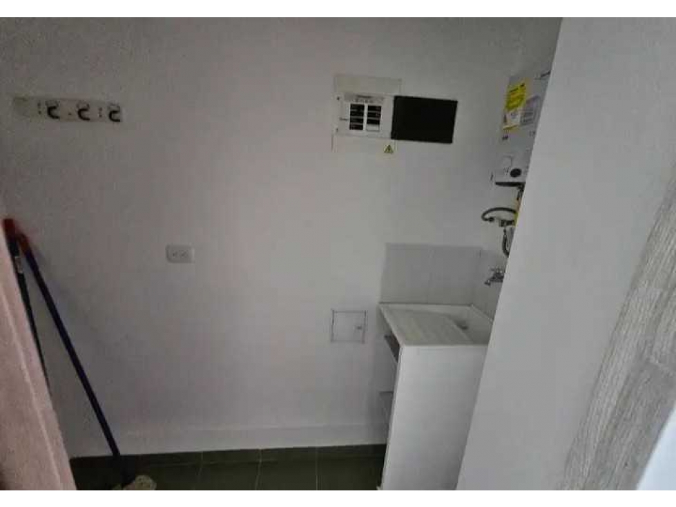 Arriendo apartamento Loma de los bernal — foto 2
