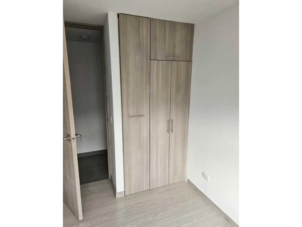 Arriendo apartamento Loma de los bernal — foto 5
