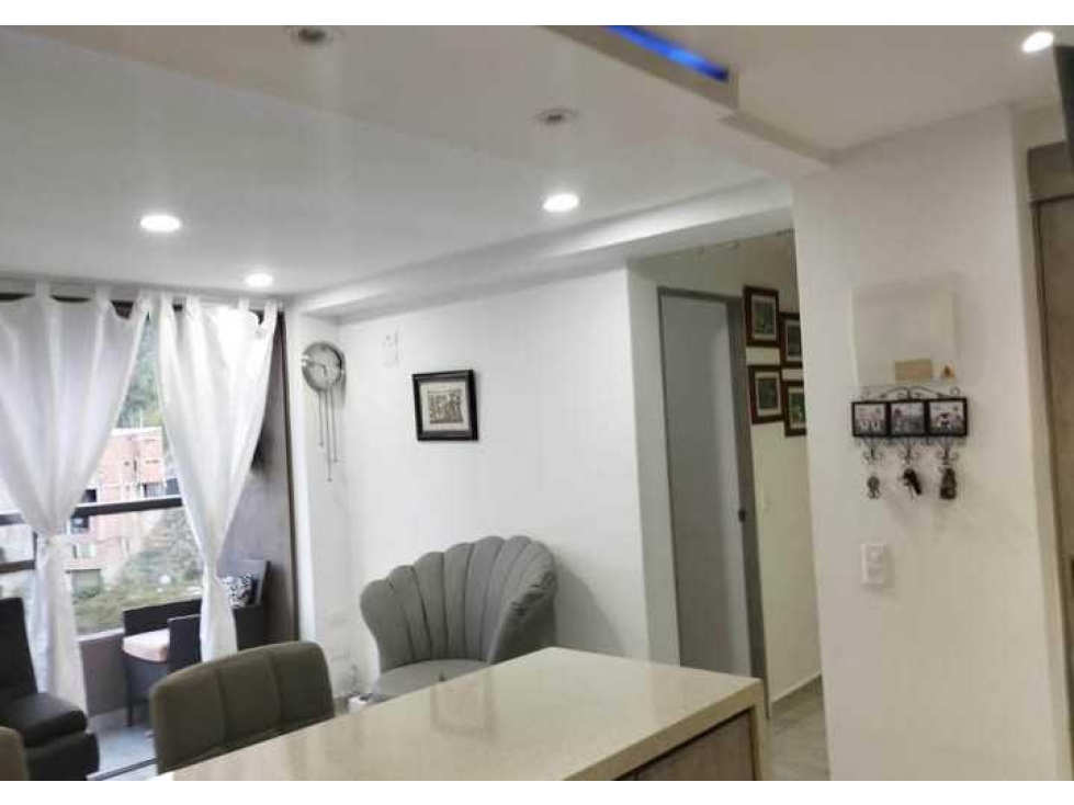 Arriendo Apartamento Loma de los Bernal — foto 6