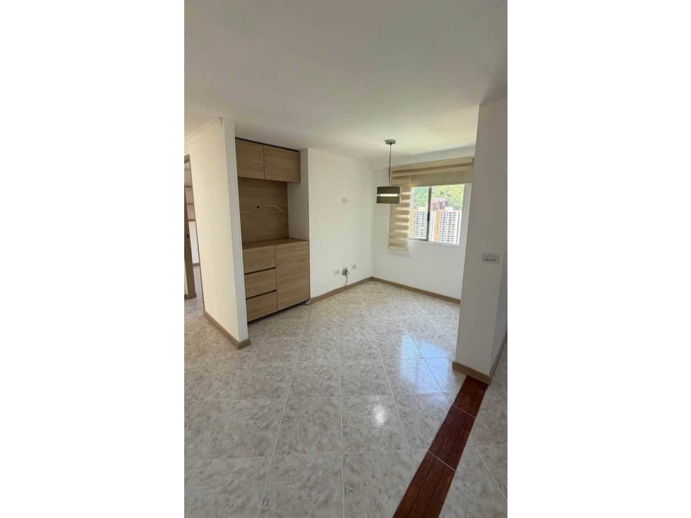Arriendo Apartamento Loma de los bernal - 4