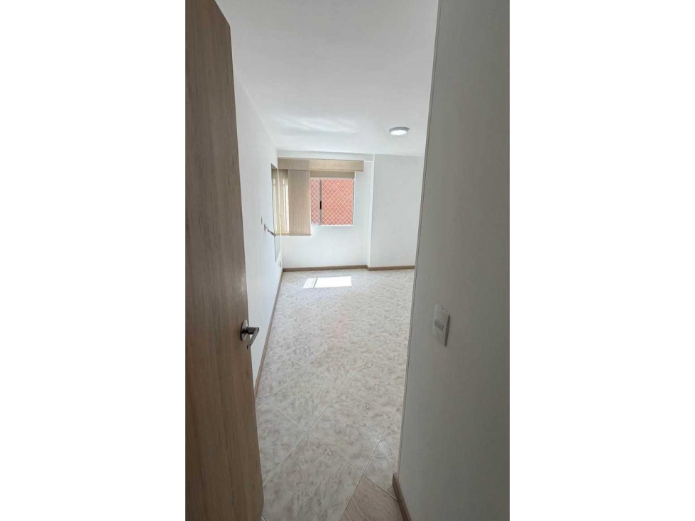 Arriendo Apartamento Loma de los bernal - 6