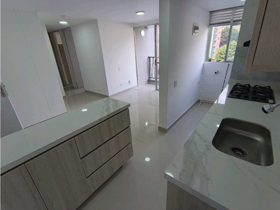 Arriendo apartamento para estrenar bello santa ana,3 alcobas,2 baños
