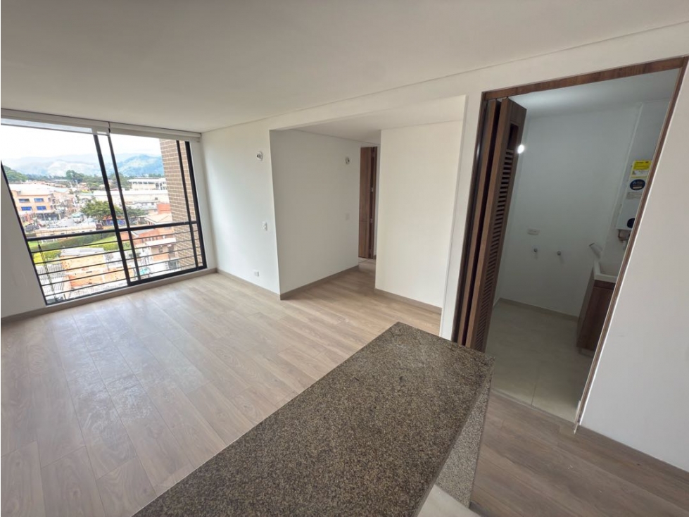 Arriendo apartamento piso 7 vista externa en el centro de Cajicá