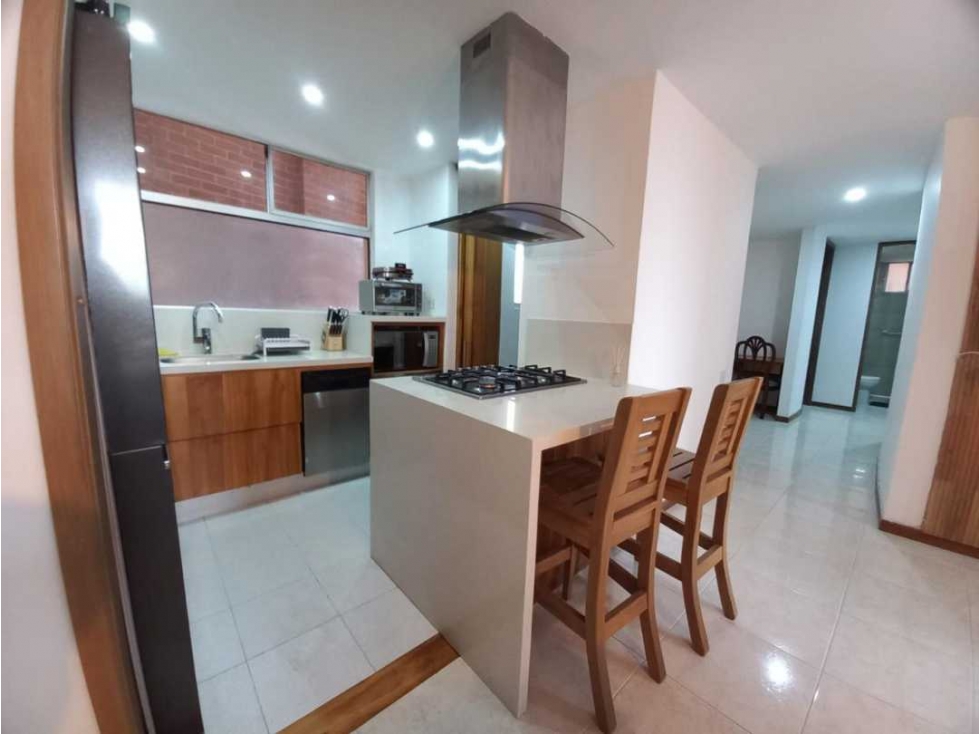 ARRIENDO APARTAMENTO POBLADO CASTROPOL