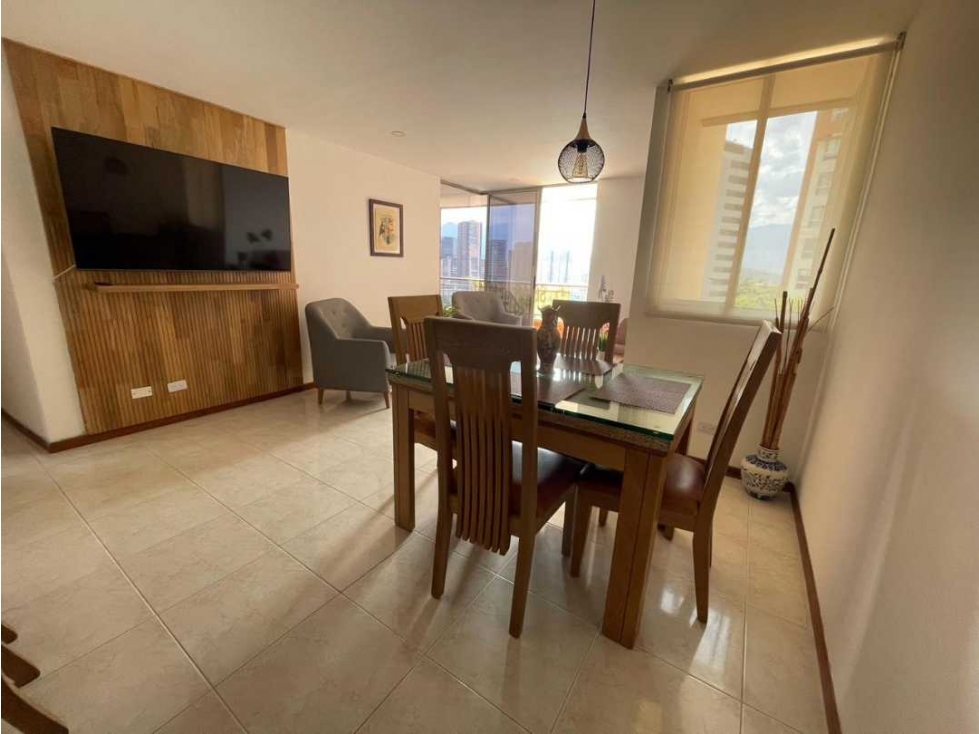ARRIENDO APARTAMENTO POBLADO CASTROPOL — foto 5
