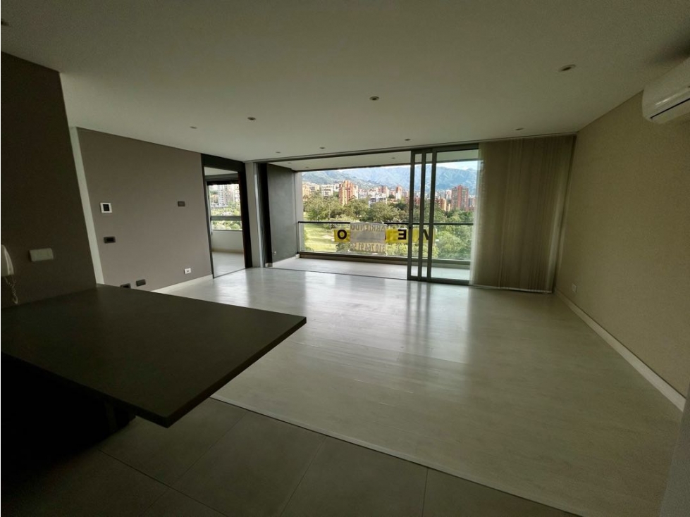 ARRIENDO APARTAMENTO POBLADO PARTE BAJA