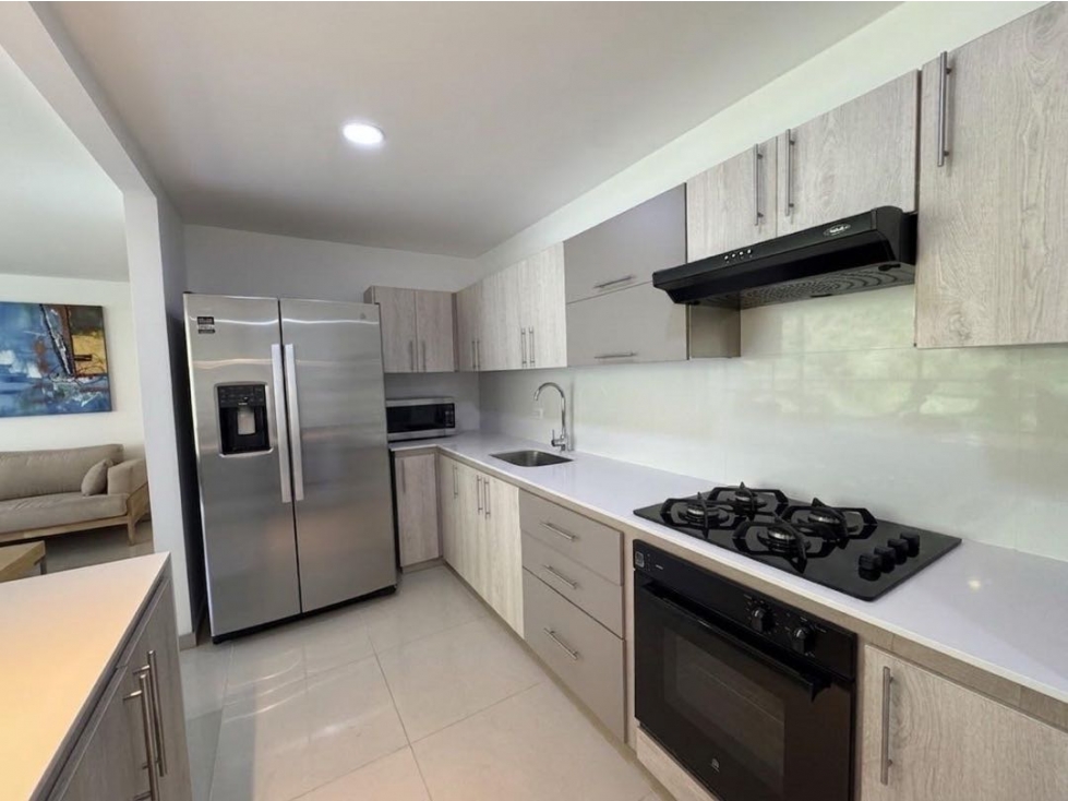 ARRIENDO APARTAMENTO POBLADO-ALTOS DEL POBLADO — foto 4